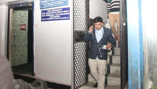 The radio-diagnosis centre in west Delhi’s Janakpuri area that was sealed on Thursday for illegally training 300 to 400 people on how to operate ultrasound machines without regulatory approval. (Rajeev Tyagi/ HT photo) The radio-diagnosis centre in west Delhi’s Janakpuri area that was sealed on Thursday for illegally training 300 to 400 people on how to operate ultrasound machines without regulatory approval. (Rajeev Tyagi/ HT photo)