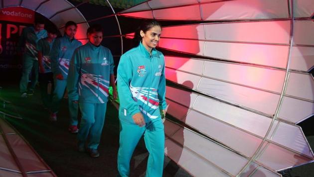 Saina Nehwal was unable to play but the Awadhe Warriors overcame her last-minute pullout as they stunned defending champions Chennai Smashers in the Premier Badminton League (PBL) opener.(HT Photo)