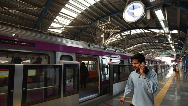 The platforms at all the nine stations will have screen doors for the safety of passengers. DMRC had installed such doors only on the Airport Express Line thus far. (Virendra Singh Gosain / HT PHOTO) The platforms at all the nine stations will have screen doors for the safety of passengers. DMRC had installed such doors only on the Airport Express Line thus far. (Virendra Singh Gosain / HT PHOTO)