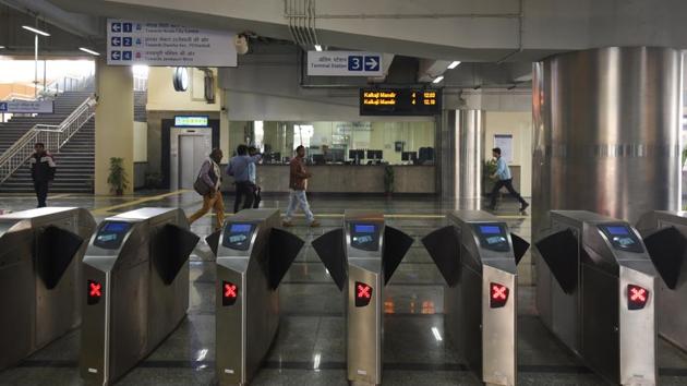 The Magenta line will be the only line in the Delhi Metro network to have an interchange station in the NCR. Botanic Garden in Noida will allow passengers to go to Faridabad on the Violet Line without having to travel to Mandi House first. (Virendra Singh Gosain / HT PHOTO) The Magenta line will be the only line in the Delhi Metro network to have an interchange station in the NCR. Botanic Garden in Noida will allow passengers to go to Faridabad on the Violet Line without having to travel to Mandi House first. (Virendra Singh Gosain / HT PHOTO)
