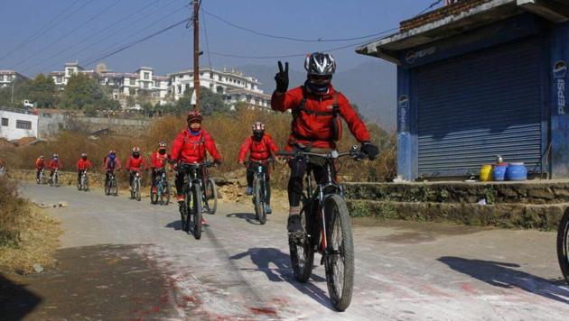 Kung Fu Nuns On Cycles Swap Maroon Robes For Lycra Leggings To Promote Gender Equality Hindustan Times
