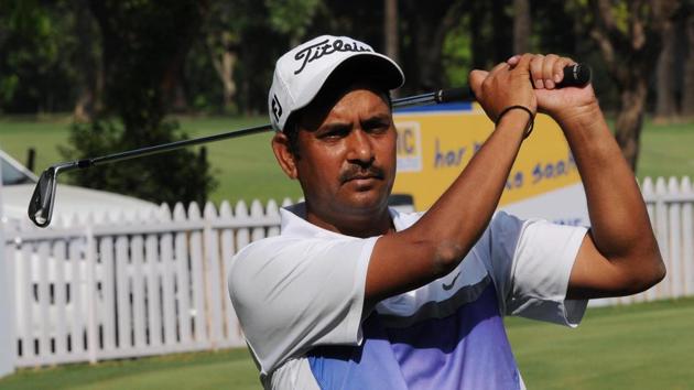 Shamim Khan won the 2017 edition of the Kolkata Classic Golf tournament, which will be scrapped from the 2018 calendar due to lack of sponsors.(Subhankar Chakraborty/HT PHOTO)