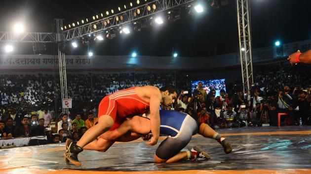 Katke in action during the Maharastra Kesari on Sunday. (Shankar Narayan/HT PHOTO) Katke in action during the Maharastra Kesari on Sunday. (Shankar Narayan/HT PHOTO)