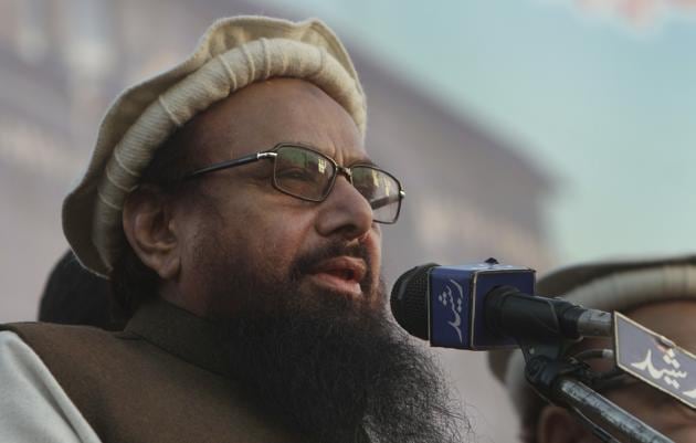 JuD chief Hafiz Saeed addressing an anti-America rally in Lahore on December 17, 2017.(AP)