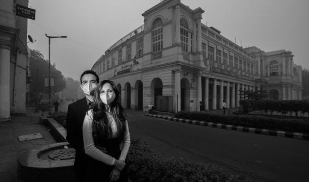 A pre-wedding shoot inspired by the rising pollution level in Delhi shows a couple wearing face masks.(Ashish Pareek)