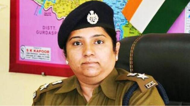 SSP Nilambari Vijay Jagdale on Tuesday finally held a meeting with deputy superintendents of police (DSPs) and station house officers (SHOs) to chalk out a strategy to check crime. (HT File) SSP Nilambari Vijay Jagdale on Tuesday finally held a meeting with deputy superintendents of police (DSPs) and station house officers (SHOs) to chalk out a strategy to check crime. (HT File)