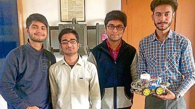 The students of Guru Nanak Dev Engineering College with the firefighting prototype in Ludhiana. (HT Photo) The students of Guru Nanak Dev Engineering College with the firefighting prototype in Ludhiana. (HT Photo)