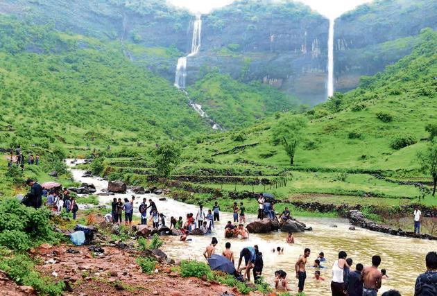 Over the years, forts and hill stations have become the favourite spots of youngsters to celebrate New year away from the noisy city buzz (HT Photo) Over the years, forts and hill stations have become the favourite spots of youngsters to celebrate New year away from the noisy city buzz (HT Photo)