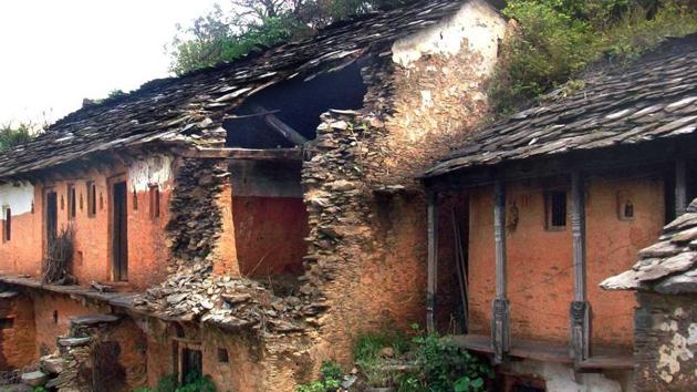 A dilapidated house in Uttarakhand’s Pauri Garhwal district.(Arvind Moudgil/HT Photo)