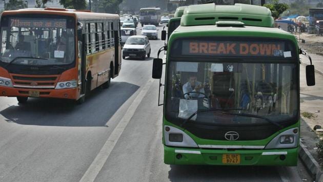 The Delhi high court said there should be a fleet of 11,000 buses, but the city has only 5,426 of them. (HT File Photo) The Delhi high court said there should be a fleet of 11,000 buses, but the city has only 5,426 of them. (HT File Photo)
