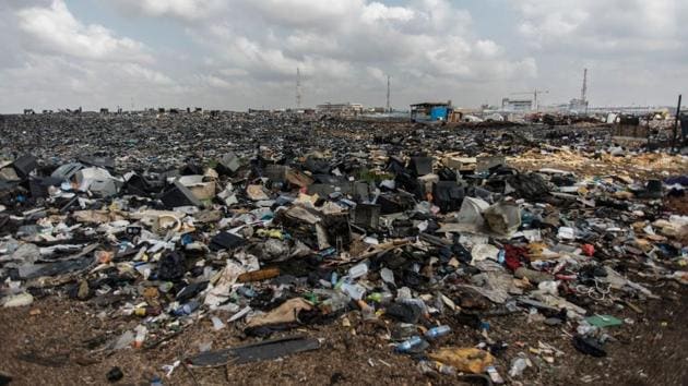 The Agbogbloshie dumping ground is one of the world’s largest e-waste dumps. According to UN, salvaging materials for recycling provides income for more than 64 million people in the developing world. Ghana is said to have the largest informal recycling industry in Africa and imports some 40,000 tonnes of e-waste annually. (Cristina Aldehuela / AFP) 