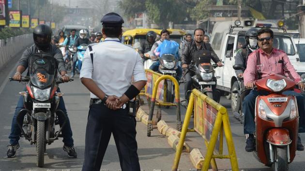 Photos: Ranjeet Singh, Indore’s ‘moonwalking’ traffic cop turns heads ...