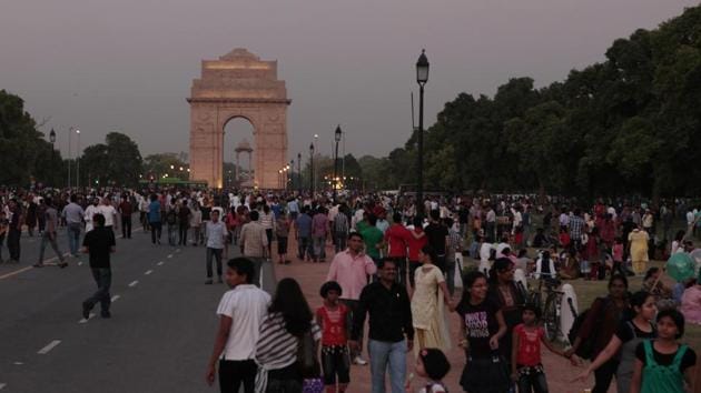 The data shows that more than 60% of Delhiites now own mobile phones, 88% have televisions and more than 17% own laptops and computers with internet. The data shows that more than 60% of Delhiites now own mobile phones, 88% have televisions and more than 17% own laptops and computers with internet.