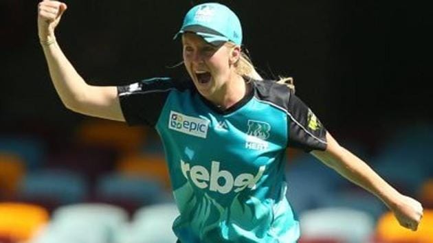 Brisbane Heat’s Jemma Barsby showed ambidextrous bowling quality during a Women’s Big Bash League. (Twitter) Brisbane Heat’s Jemma Barsby showed ambidextrous bowling quality during a Women’s Big Bash League. (Twitter)