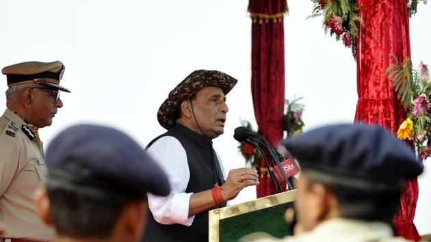 Home minister Rajnath Singh will celebrate the New Year with Indo-Tibetan Border Police (ITBP) troops in Uttarakhand’s Nelong valley. (HT File Photo) Home minister Rajnath Singh will celebrate the New Year with Indo-Tibetan Border Police (ITBP) troops in Uttarakhand’s Nelong valley. (HT File Photo)