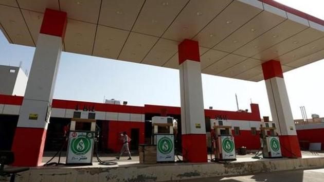 A man walks at a petrol station in Riyadh, Saudi Arabia October 8, 2017.(Reuters) A man walks at a petrol station in Riyadh, Saudi Arabia October 8, 2017.(Reuters)
