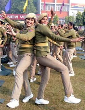 Police personnel dancing during New Year celebrations at the recruitment centre in Jalandhar on Monday. (Pardeep Pandit/HT)