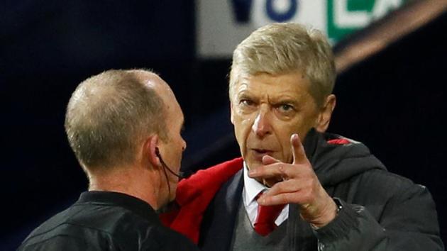 Arsene Wenger was at the helm of Arsenal for the 811th Premier League game, surpassing Alex Ferguson’s mark of 810 for Manchester United. (Action Images via Reuters) Arsene Wenger was at the helm of Arsenal for the 811th Premier League game, surpassing Alex Ferguson’s mark of 810 for Manchester United. (Action Images via Reuters)