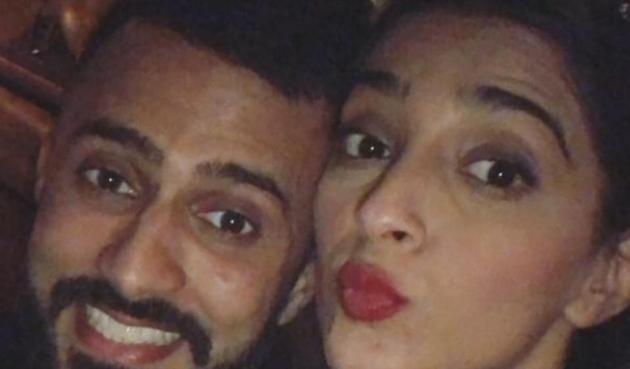 Sonam Kapoor with her rumoured boyfriend Anand Ahuja. (InstaStories)