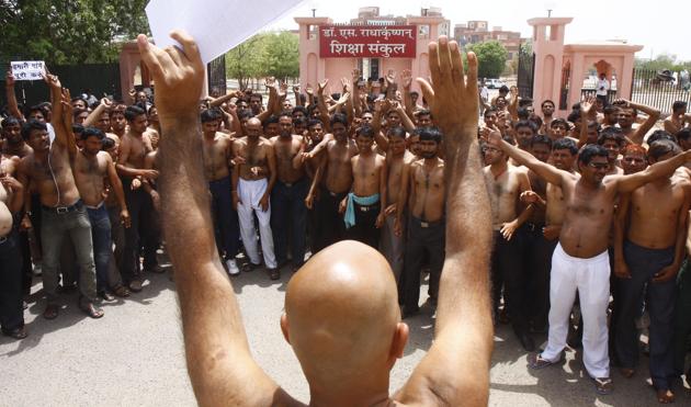 Ram Krishan Agarwal, president of the All Rajasthan School Teachers’ Union, said various outfits have come together to stage an agitation on January 17 in Ajmer, school education minister Vasudev Devnani’s constituency. (HT File Photo) Ram Krishan Agarwal, president of the All Rajasthan School Teachers’ Union, said various outfits have come together to stage an agitation on January 17 in Ajmer, school education minister Vasudev Devnani’s constituency. (HT File Photo)