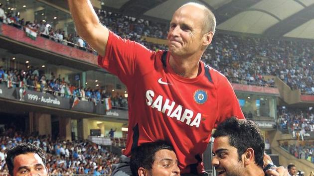 Gary Kirsten being chaired by Suresh Raina and Virat Kohli after India won the 2011 Cricket World Cup in Mumbai’s Wankhede Stadium. Kirsten was head coach of the Indian cricket team led by MS Dhoni. (HT Photo) Gary Kirsten being chaired by Suresh Raina and Virat Kohli after India won the 2011 Cricket World Cup in Mumbai’s Wankhede Stadium. Kirsten was head coach of the Indian cricket team led by MS Dhoni. (HT Photo)