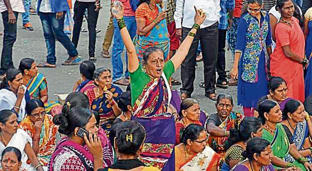 Women at a protest in Saki Naka, Mumbai on Wednesday. (SHASHI S KASHYAP/HT) Women at a protest in Saki Naka, Mumbai on Wednesday. (SHASHI S KASHYAP/HT)