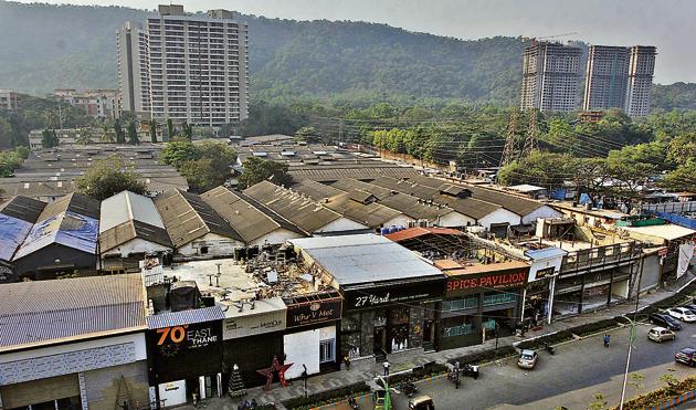 Not a single eatery or pub at Kothari Compound in Manpada has submitted the documents related to fire safety to the Thane Municipal Corporation even after the notice was issued. (Praful Gangurde/HT) Not a single eatery or pub at Kothari Compound in Manpada has submitted the documents related to fire safety to the Thane Municipal Corporation even after the notice was issued. (Praful Gangurde/HT)