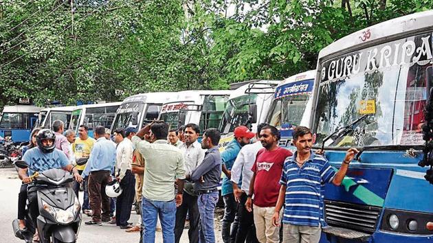 Motorists will not be allowed exceed speed limits fixed for city roads in Dehradun. (Representative Picture/ HT File Photo.) Motorists will not be allowed exceed speed limits fixed for city roads in Dehradun. (Representative Picture/ HT File Photo.)