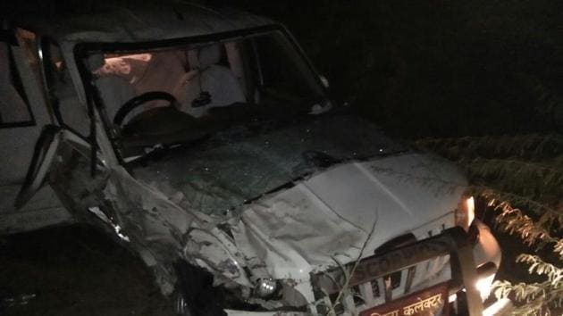 The vehicle in which the two officials were travelling that met with an accident. (HT Photo.) The vehicle in which the two officials were travelling that met with an accident. (HT Photo.)