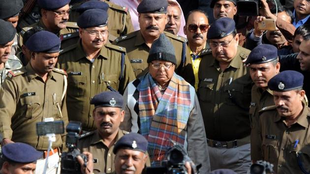 Convicted former chief minister of Bihar Lalu Prasad under heavy security arrives at a special CBI court in Ranchi, on Thursday. (HT) Convicted former chief minister of Bihar Lalu Prasad under heavy security arrives at a special CBI court in Ranchi, on Thursday. (HT)