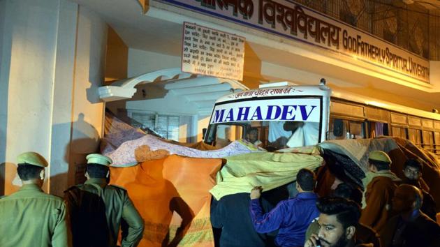 The bench had earlier ordered a CBI probe by a SIT into the ashram and its founder. (HT/HT PHOTO) The bench had earlier ordered a CBI probe by a SIT into the ashram and its founder. (HT/HT PHOTO)