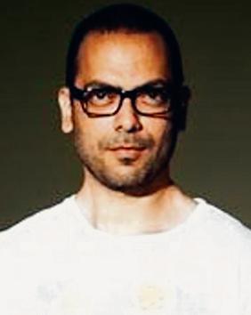 Screenwriter Akshat Verma makes his debut as a director in Bollywood with the upcoming film Kaalakaandi. Screenwriter Akshat Verma makes his debut as a director in Bollywood with the upcoming film Kaalakaandi.