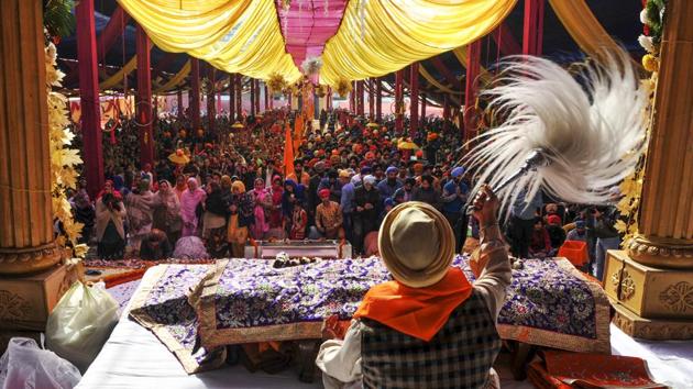 Sikh devotees pray at a gurdwara in Jammu on the 351st birth anniversary of Guru Gobind Singh. (Nitin Kanotra / HT Photo) Sikh devotees pray at a gurdwara in Jammu on the 351st birth anniversary of Guru Gobind Singh. (Nitin Kanotra / HT Photo)