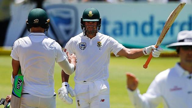 AB De Villiers (C) celebrates after scoring his fifty during the first South Africa vs India Test in Cape Town. (AFP) AB De Villiers (C) celebrates after scoring his fifty during the first South Africa vs India Test in Cape Town. (AFP)