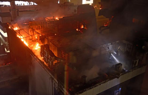 A massive fire broke out at  a rooftop restaurant in Kamala Mill Compound in Mumbai on December 29.