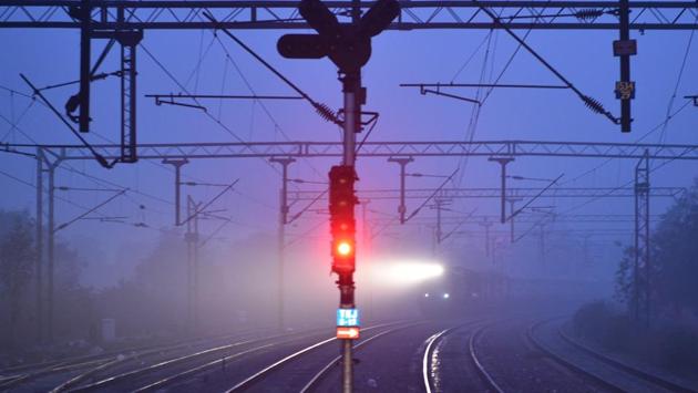 The GPS- based Fogsafe device has not been able to make a major dent in the number trains that are delayed, rescheduled and cancelled because of weather. (Sanchit Khanna / HT Photo) The GPS- based Fogsafe device has not been able to make a major dent in the number trains that are delayed, rescheduled and cancelled because of weather. (Sanchit Khanna / HT Photo)