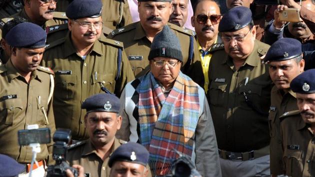 Former chief minister Bihar Lalu Prasad arrives at a special CBI court in Ranchi for a hearing in a fodder scam case. (Parwaz Khan/ HT Photo) Former chief minister Bihar Lalu Prasad arrives at a special CBI court in Ranchi for a hearing in a fodder scam case. (Parwaz Khan/ HT Photo)