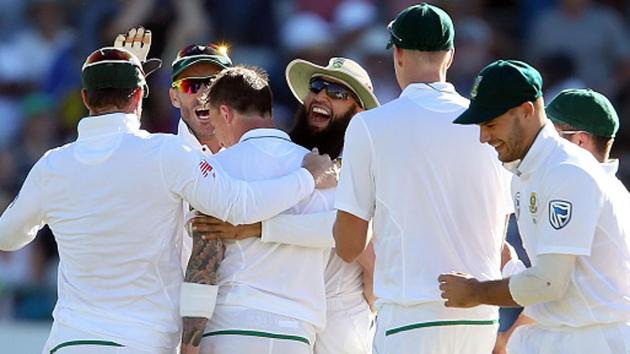 Morne Morkel celebrates with his teammates after dismissing India skipper Virat Kohli. (Getty Images) Morne Morkel celebrates with his teammates after dismissing India skipper Virat Kohli. (Getty Images)