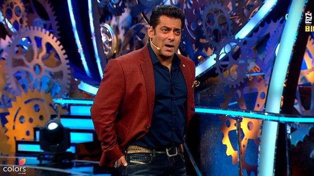 Bigg Boss 11 Jan 6 written update: Salman Khan wonders how Akash reached the finals with his attitude. Bigg Boss 11 Jan 6 written update: Salman Khan wonders how Akash reached the finals with his attitude.