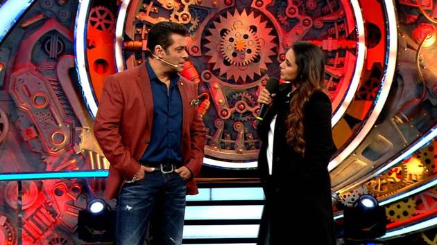 Rani Mukerji with Salman Khan on Bigg Boss 11.