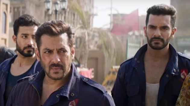 Angad Bedi says that Salman Khan is humble and loving Angad Bedi says that Salman Khan is humble and loving