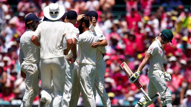 But he fell to Moeen Ali just before lunch, giving an easy return catch to the offspinner. Smith scored 83.  (REUTERS) 