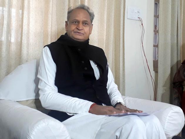 Former chief minister Ashok Gehlot speaks to media persons at his residence in Jaipur on Saturday. (Prabhakar Sharma/HT) Former chief minister Ashok Gehlot speaks to media persons at his residence in Jaipur on Saturday. (Prabhakar Sharma/HT)
