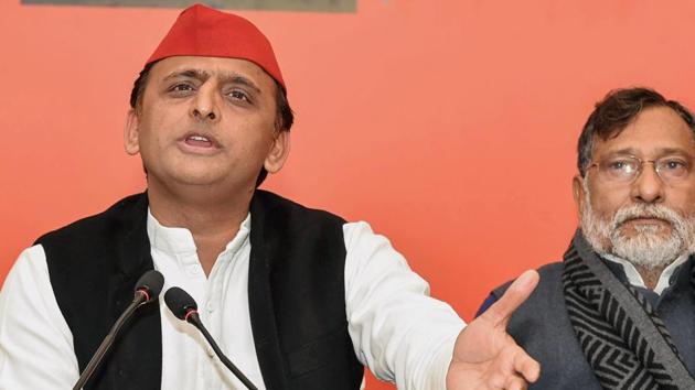 Samajwadi PartypPresident Akhilesh Yadav addresses a press conference in Lucknow on Sunday. (PTI Photo) Samajwadi PartypPresident Akhilesh Yadav addresses a press conference in Lucknow on Sunday. (PTI Photo)