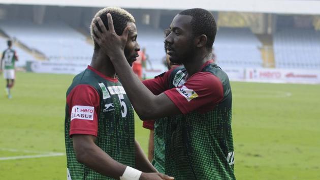 Dipanda Dicka and an own goal from Aizawl FC’s Masih Saighani gave Mohun Bagan a victory after four games in the I-League. (Samir Jana/HT PHOTO) Dipanda Dicka and an own goal from Aizawl FC’s Masih Saighani gave Mohun Bagan a victory after four games in the I-League. (Samir Jana/HT PHOTO)