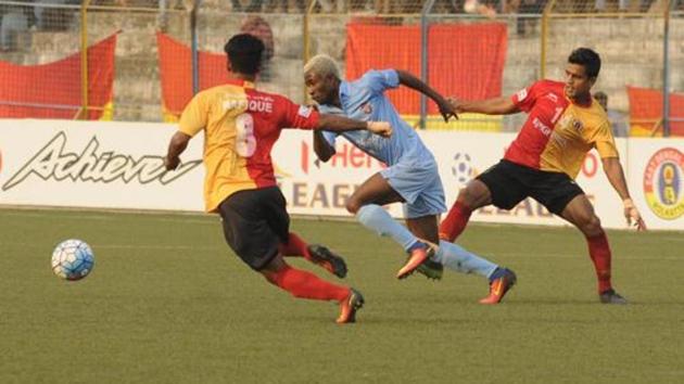 Churchill Brothers (blue) will seek a reversal of fortunes against East Bengal when the two sides meet in an I-League encounter at Goa.(Samir Jana/HT PHOTO)