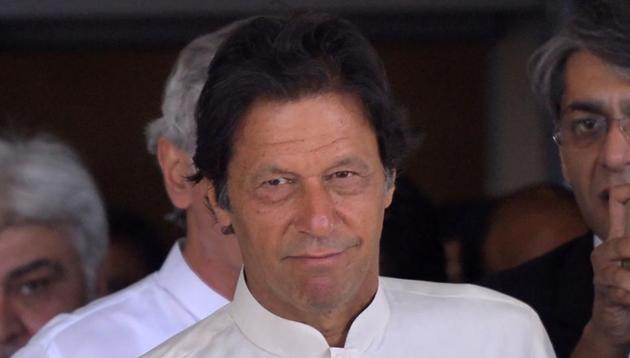 Imran Khan has said he had proposed marriage to a woman believed to be a faith healer but denied he secretly wed her.(AFP)