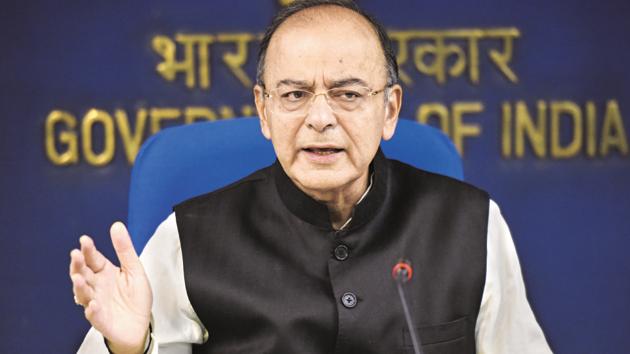 Finance minister Arun Jaitley should pay attention to the silver lining as he finalises the last budget before the next general elections(Vipin Kumar/HT PHOTO)