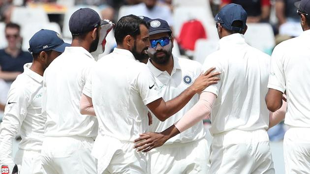 Resuming the day at 65/2, South Africa lost quick wickets. Shami took the first two scalps of the day, dismissing Hashim Amla and Kagiso Rabada.  (BCCI ) 