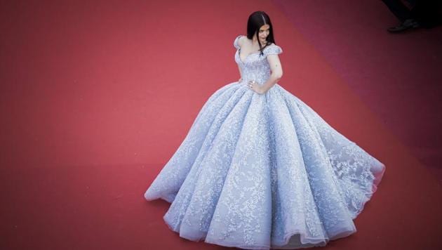 Producers are keen on signing Aishwarya Rai Bachchan for their films. Producers are keen on signing Aishwarya Rai Bachchan for their films.